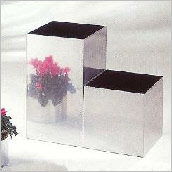 Tall square aluminium planter Tall square aluminium planter